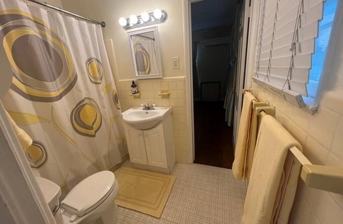 East Little Havana House | Beautiful house in top location Grove Park, Miami with free parking.