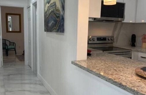 West Park House | Beautiful Lake House Close to Miami