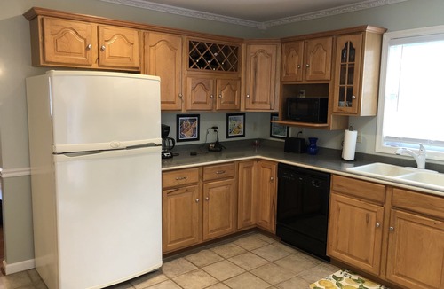 Bumpass House | Beautiful Large Home Minutes from Lake Anna with Games & Hot Tub!