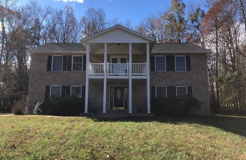 Bumpass House | Beautiful Large Home Minutes from Lake Anna with Games & Hot Tub!