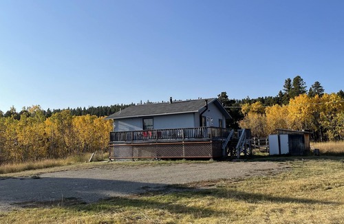 East Glacier Park House | Beautiful Location, super close to hiking trails as well as breathtaking scenery