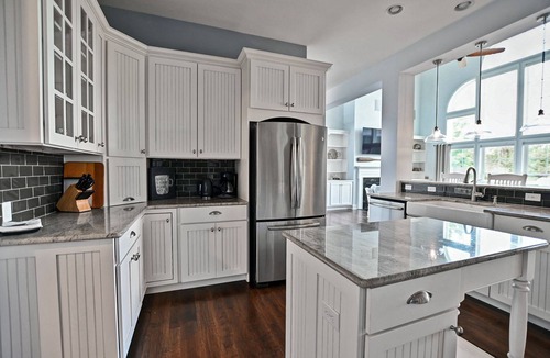 Bayside House | Beautiful Luxurious 4BD, 3.5 BA Home that sleeps 13 in the Bayside Golf & Resort Community! Amazing Pools, Fitness Centers, Tennis Courts, Walking trails, Freeman Stage with Music Performances!