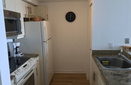Southwest Coconut Grove Apartment | Beautiful&Luxury Condo "5 Star Hotel"as Low as $125 night!FREE Parking Included