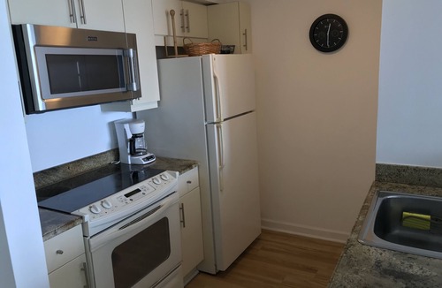 Southwest Coconut Grove Apartment | Beautiful&Luxury Condo "5 Star Hotel"as Low as $125 night!FREE Parking Included