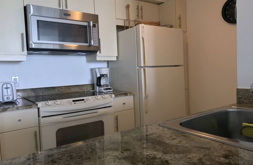 Southwest Coconut Grove Apartment | Beautiful&Luxury Condo "5 Star Hotel"as Low as $125 night!FREE Parking Included