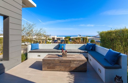 Malibu House | Beautiful Modern House in Malibu with Ocean View minutes walk to the beach