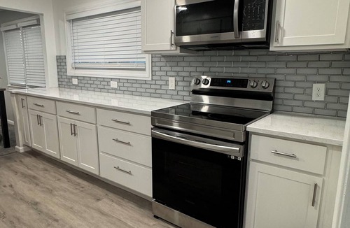 North Buffalo House | Beautiful Modern Ranch Near UB & Niagara Falls