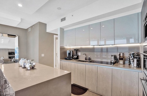 Hollywood South Central Beach Condo | Beautiful Ocean front Condo Hollywood
