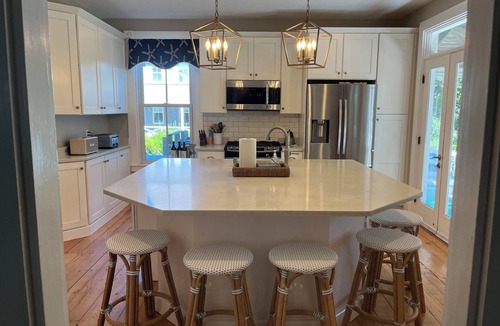 Dennis House | Beautiful, Spacious Antique Farmhouse Steps to Private Beach