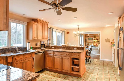 Eastham House | Beautiful Spacious Family Retreat w/Pool!