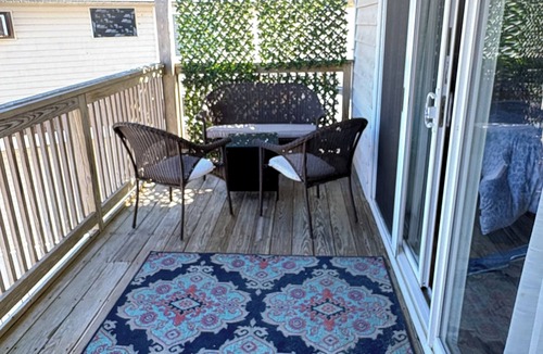 Bethany Beach Condo | Beautiful Studio Apartment With King Sized Bed Just Blocks From the Beach!