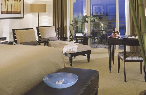 Central Beach Apartment | Beautiful studio unit at resort, sleeps 2
