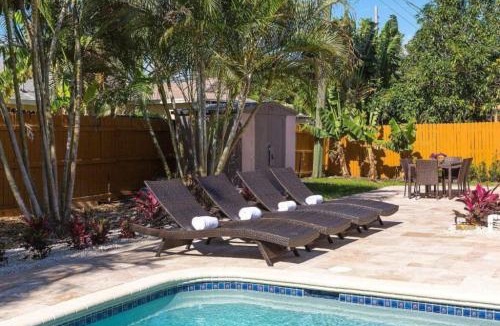 Boca Raton House | Beautiful Villa 4 BD 3 BA with Heated Private Pool, Close to Beach