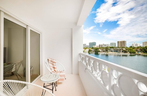 Bay Harbor Islands Apartment | Beautiful Waterfront Miami 1BR with Balcony