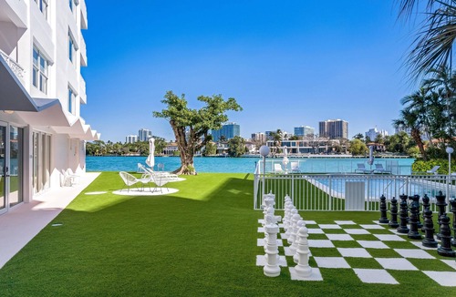 Bay Harbor Islands Apartment | Beautiful Waterfront Miami 1BR with Balcony