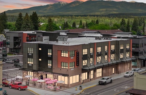 Columbia Falls Condo | Beautifully Designed, Fully Stocked New Condo with Custom Features - Plus A Gym!