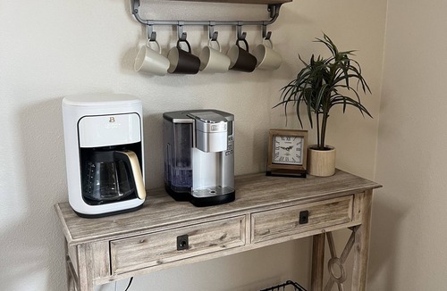 Kalispell Apartment | Beautifully furnished 2 bed 1 bath apartment in central location. Sleeps 5