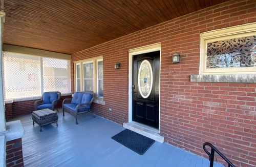 Niagara Falls House | Beautifully remodeled house 1.5 miles from falls