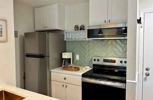 Brewster Apartment | Beautifully renovated second-floor condo