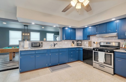 Villas House | Bella Villa - Pet Friendly! Sleeps 10