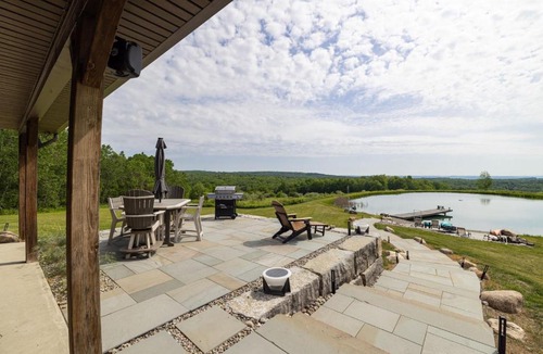 Nunda House | Bella Vista Retreat