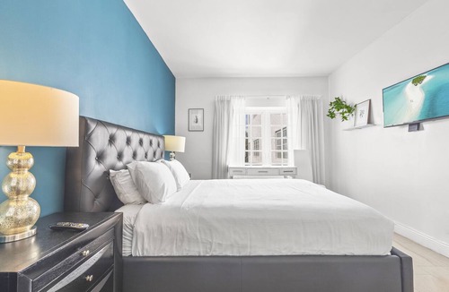 City Center Hotel | Belleza South Beach Queen Studio (Sleeps 2)