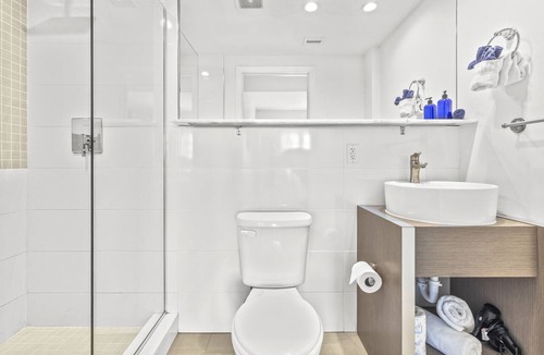 City Center Hotel | Belleza South Beach Queen Studio (Sleeps 2)