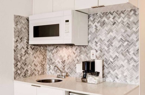 Flamingo/Lummus Condo | Best Beach Location | Wi-Fi, TV & Amenities