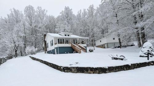 Eagle Rock House | Best of both, private yet convenient, Clifton forge 17 mi, Roanoke 31 mi, Covington 30 mi, Daleville 17 mi ,Lexington 42 mi