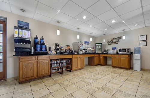 Dover Hotel | Best Western Galaxy Inn