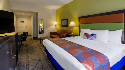 Central Newport News Hotel | Best Western Plus Newport News