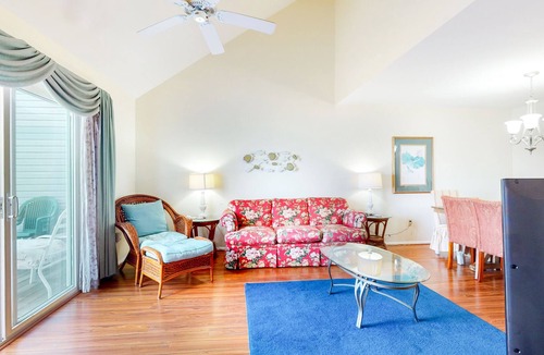 Ocean View Condo | Bethany Bay 3rd-Floor Condo w/ Balcony, Golf On-Site, and Free WiFi!