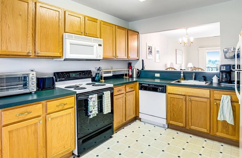 Ocean View Condo | Bethany Bay getaway with Bay views, pool access, tennis, central AC & WiFi