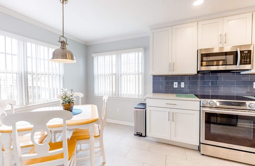 Ocean View Condo | Bethany Bay Third-Floor Condo with Pool, Tennis Court, & Board Games