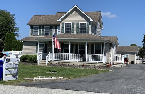 Cedar Neck House | Bethany Beach and Close by Marinas! Family and Pet Friendly!