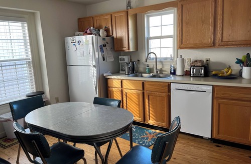 Cat Hill House | Bethany Beach Cottage - dog friendly! Bike to the beach