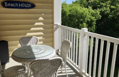 Ocean View Condo | Bethany Beach Island Theme 3BR/2BA/Balcy/W/D/Elevator/Garage/3.5 Miles To beach