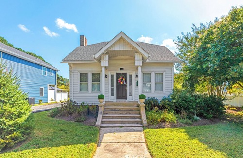 Ocean View Cottage | Bethany Breeze: Cozy 4BR Bungalow 2 Miles to Sand!