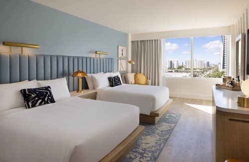 Sunny Isles Beach Hotel | Better Choice for your Beach Getaway! 4 Spacious Units, Onsite Dining, Pool
