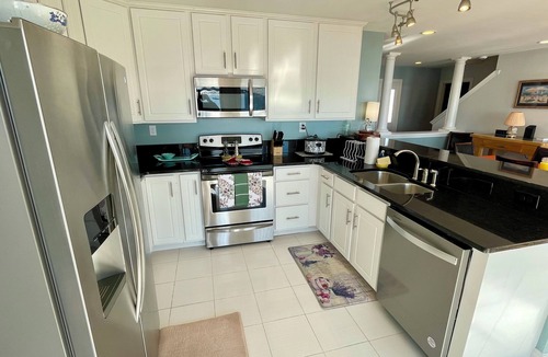 Willoughby Spit House | Big Waterfront House! Fishing Dock, Arcade, Garage Parking, Walk to Beach!