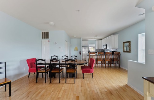 Wildwood House | BIGGEST+BEST POOL IN WW! WILDWOOD SQUARE TOWNHOUSE!