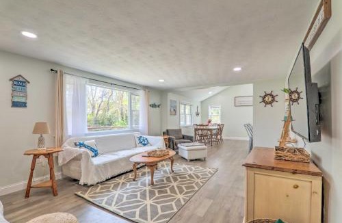 Centerville House | Bike to Beach: Centerville Home w/Deck!