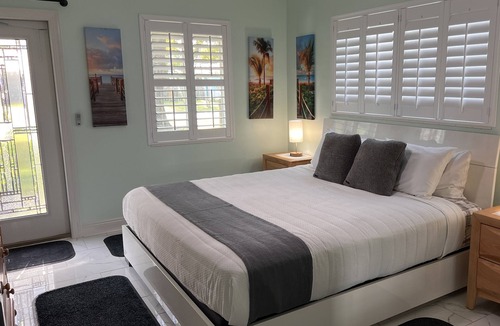 Wilton Manors Resort | Billy's Resort-Clothing Optional- Male Only