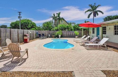 Victoria Park Villa | Bimini House-Villa Rojas with Pool and Netflix Minutes from Downtown