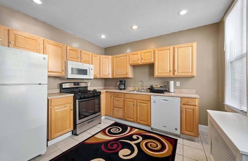South Side Flats Apartment | Birmingham Bridge Beauty Cozy Stay Near Downtown