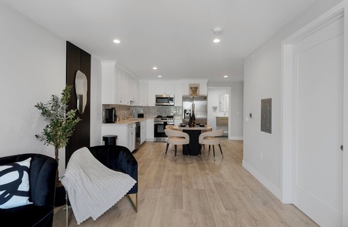 North Bergen Apartment | Black & Gold Elegance Near NYC, American Dream Mall