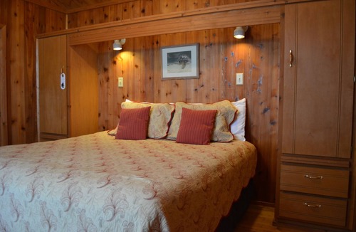Tilghman Bed & Breakfast | Black Walnut Point Inn