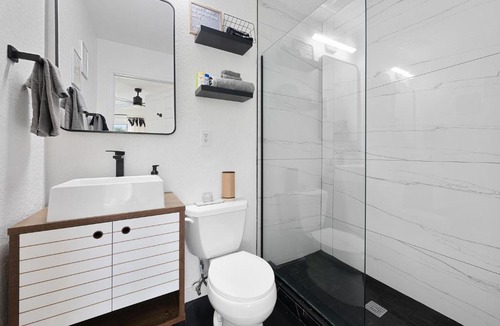 Victoria Park Hotel | BLANCHE DEVEREAUX SUITE at THE KarINN BOUTIQUE HOTEL - Downtown Ft Lauderdale 2