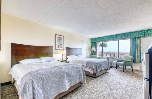 Cherry Grove Beach Hotel | Blockade Runner Motor Inn