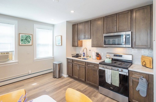 Ampere Apartment | Bloomfield 2BR, Pets OK, Park2Cars, Laundry, Fios, Safe, Quiet, Convenient